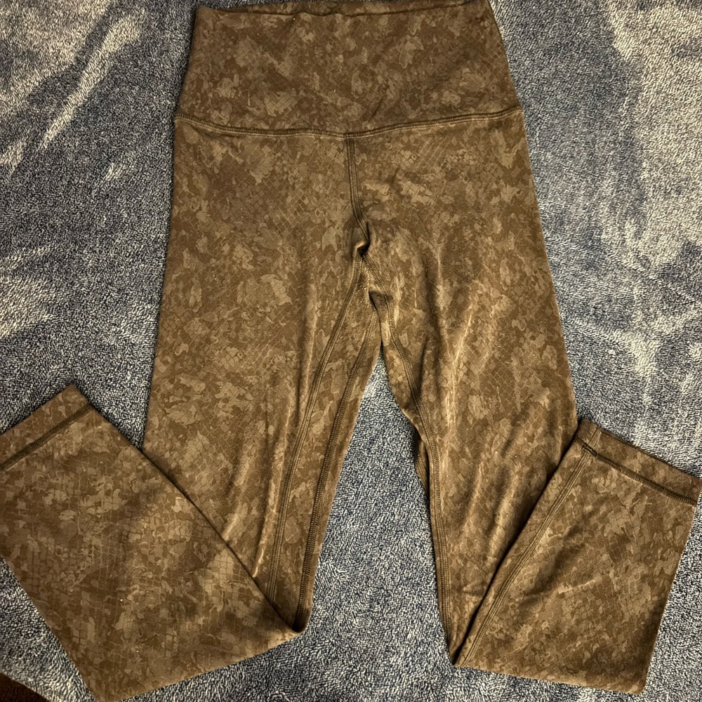 Lululemon Aligns